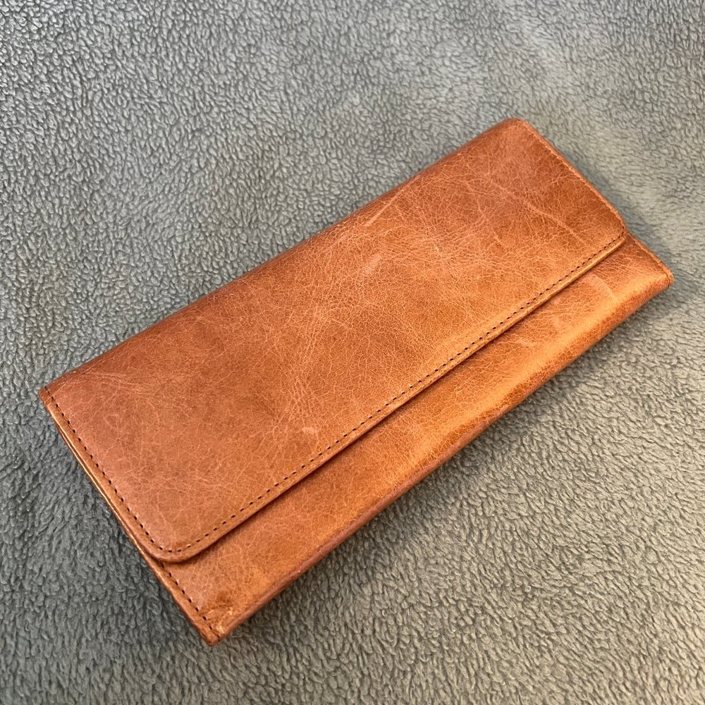 Hobo Leather Tri-Fold "Sadie" Wallet in Whiskey Brown